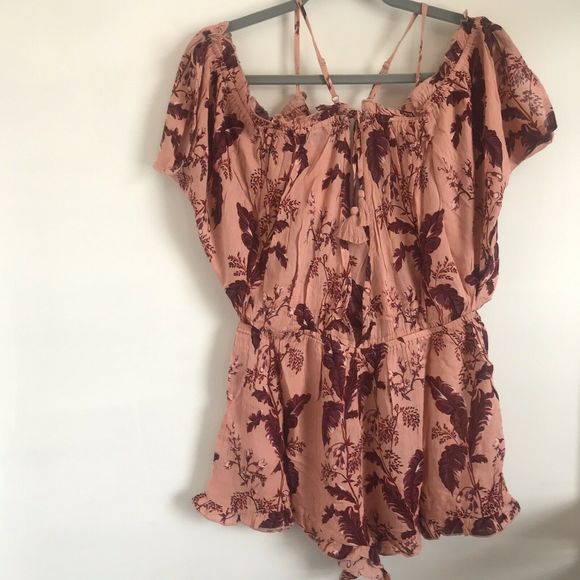 Topshop Floral Cold Shoulder Viscose Romper - Picture 3 of 10
